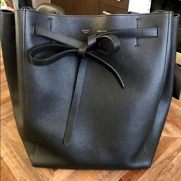 celine phantom cabas medium